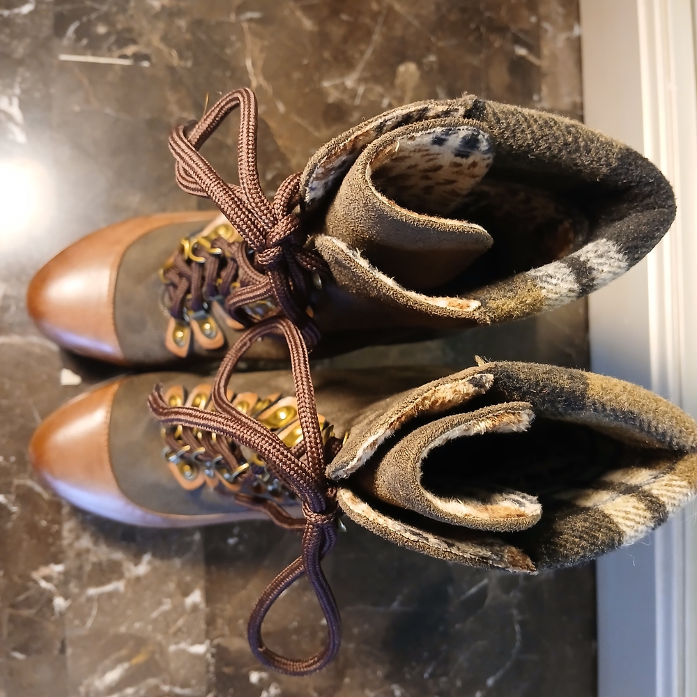 Luichiny Olive and Tan 4.5" Block Heeled Boots - Picture 8 of 12